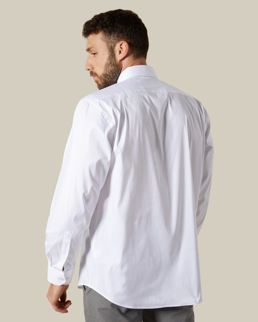 camisa de bolsillo de corte regular