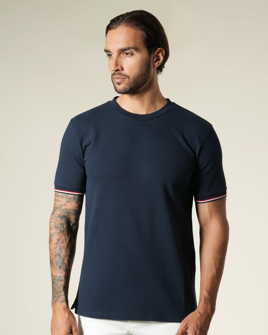 camiseta con puños a rayas