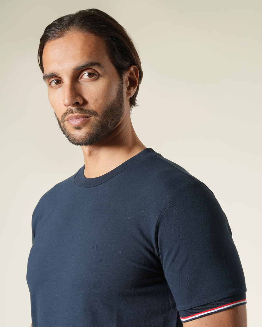 camiseta con puños a rayas