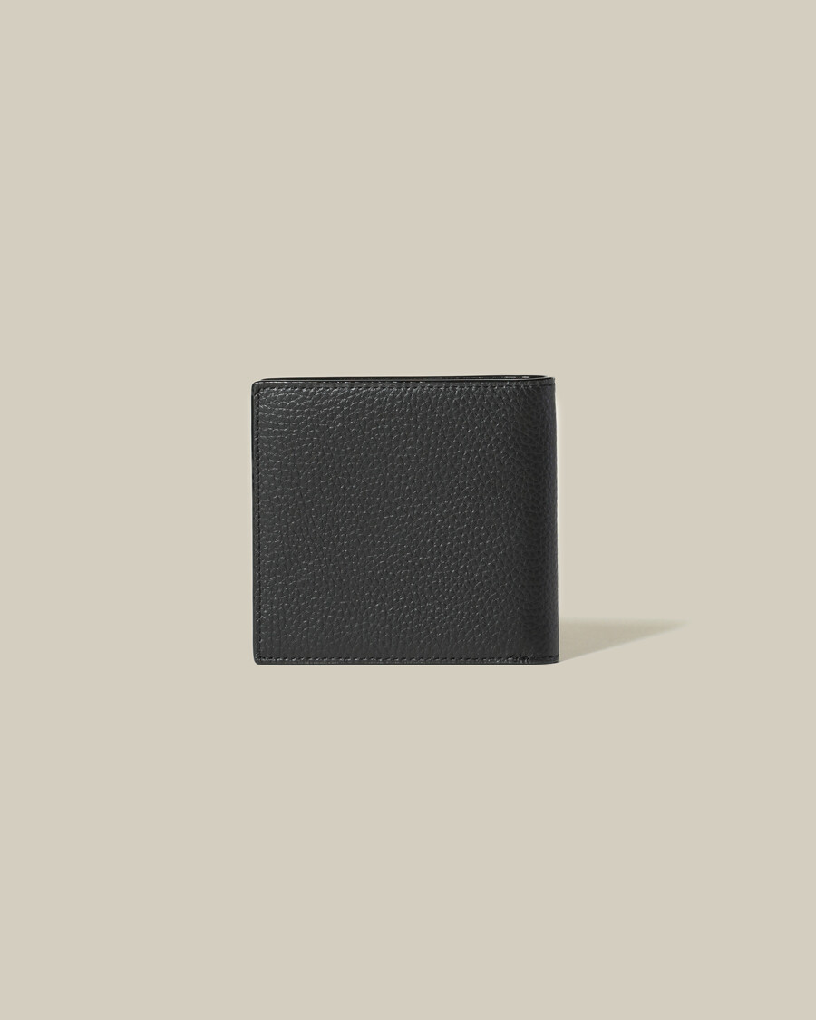 cartera plegable adornada con la marca
