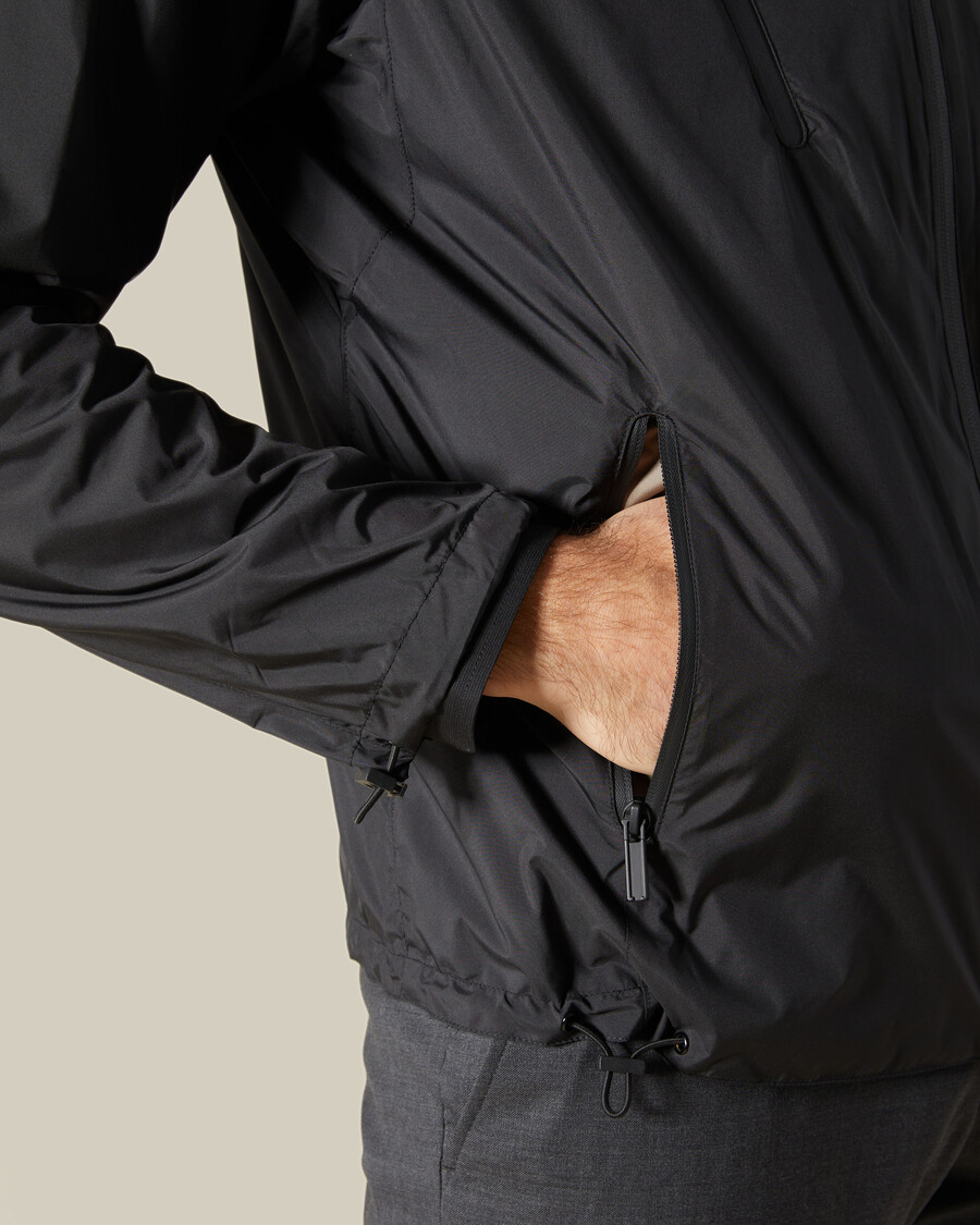 parka con capucha
