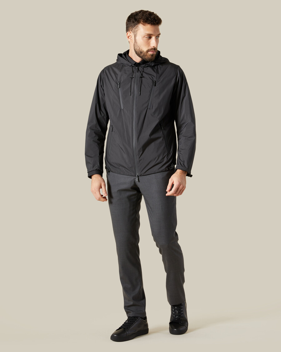 parka con capucha