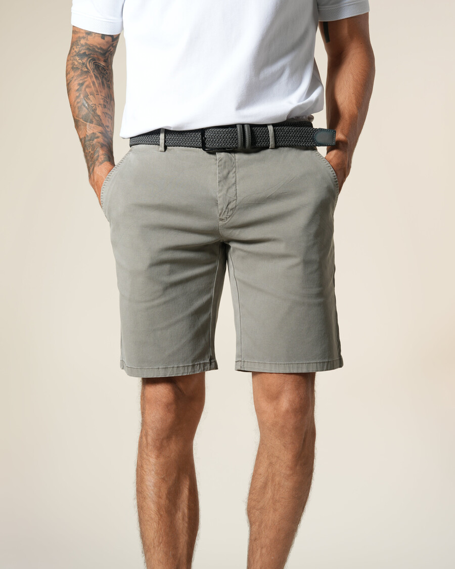 bermudas de corte ajustado