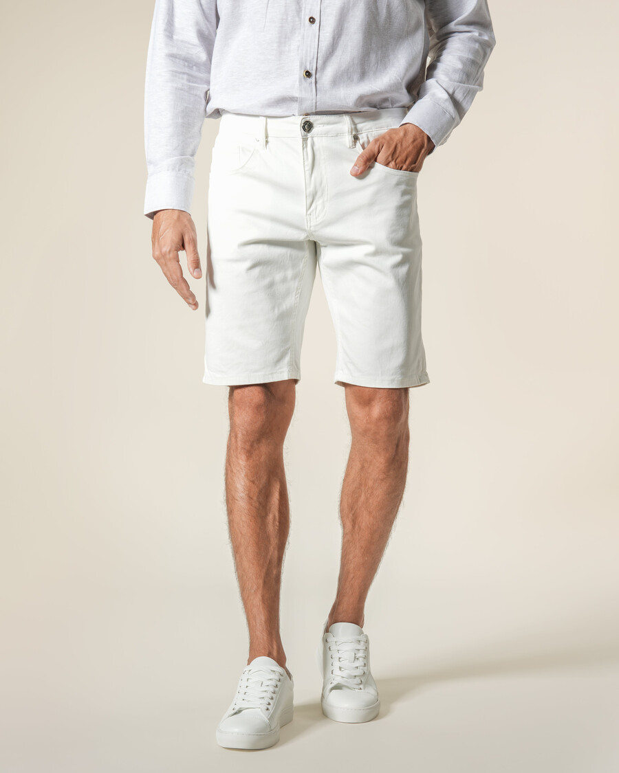bermudas vaqueras con parche metálico