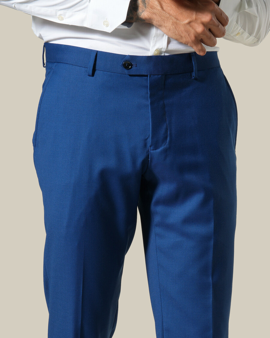 pantalones de vestir azul marino de corte entallado