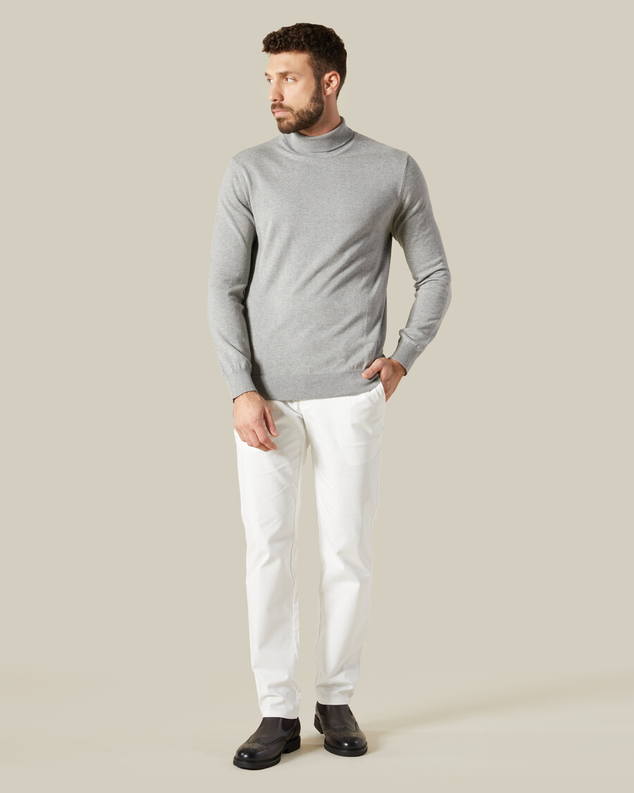 pantalones chinos ajustados