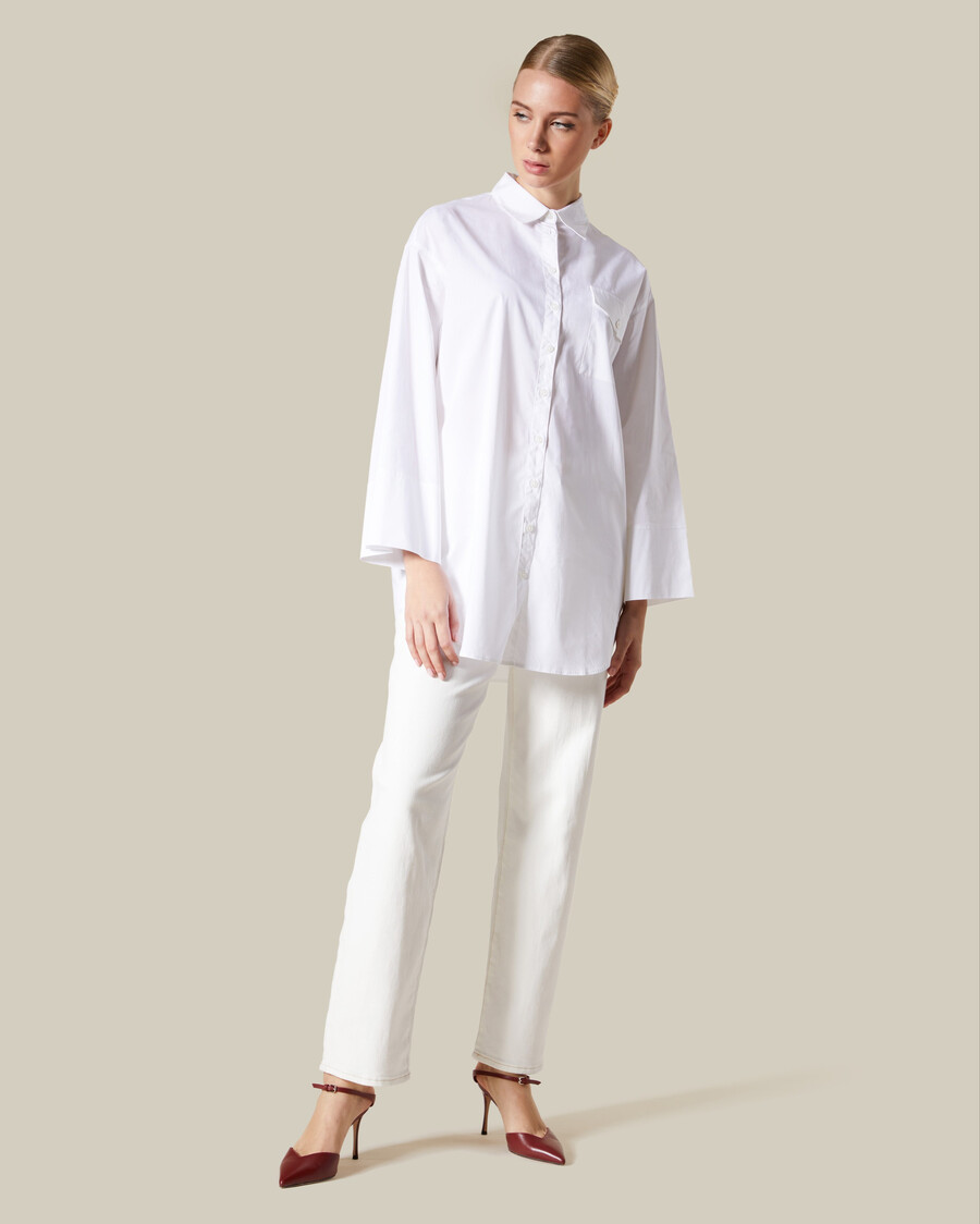camisa con detalle de corbata