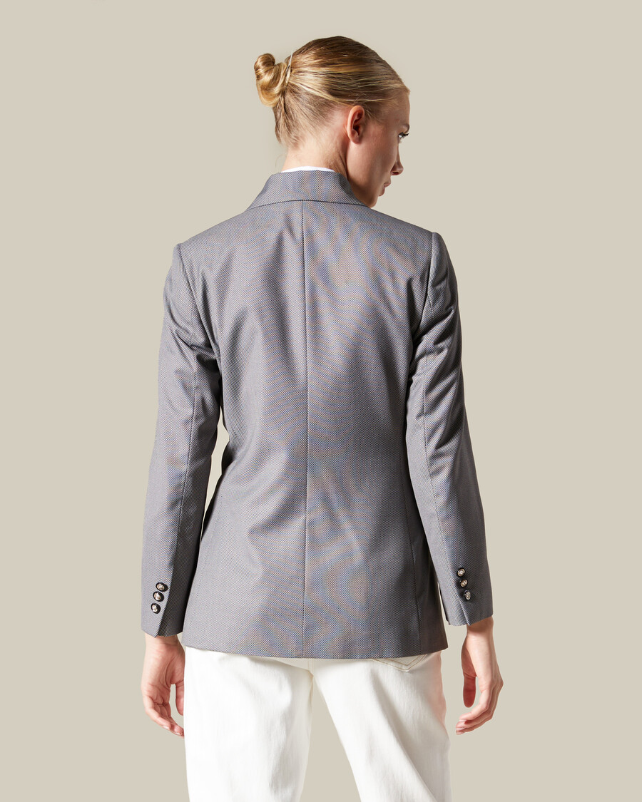 chaqueta de traje con parche de emblema