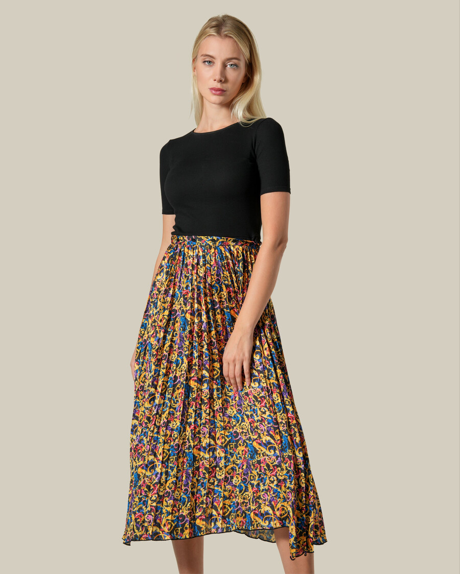 vestido midi plisado con estampado barroco multicolor