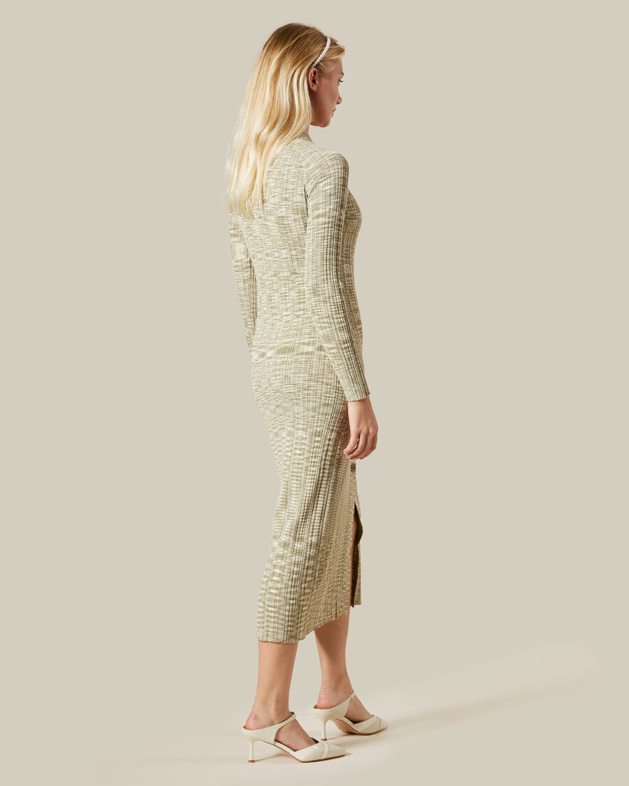 vestido de punto con estampado de mármol