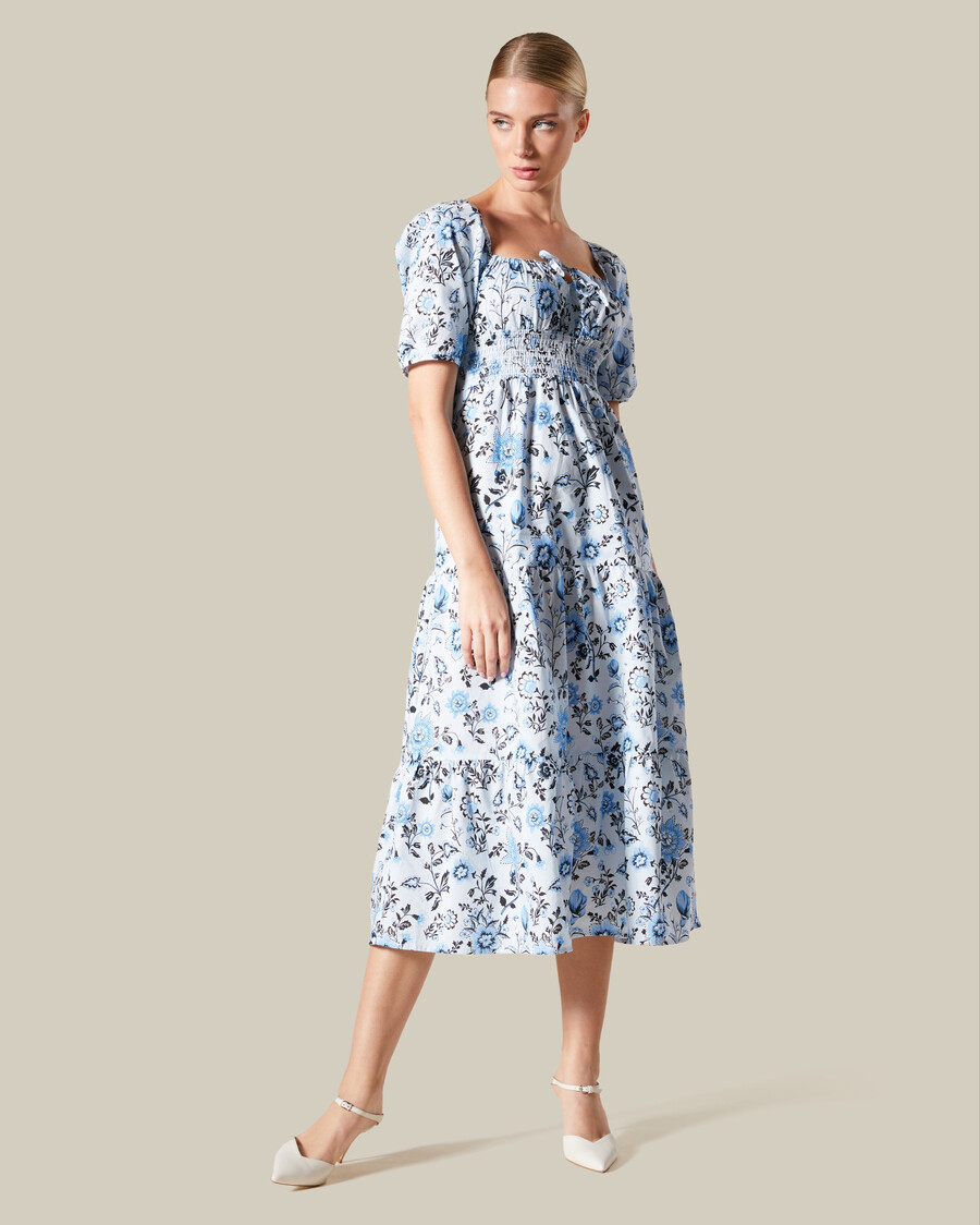 vestido midi floral escalonado