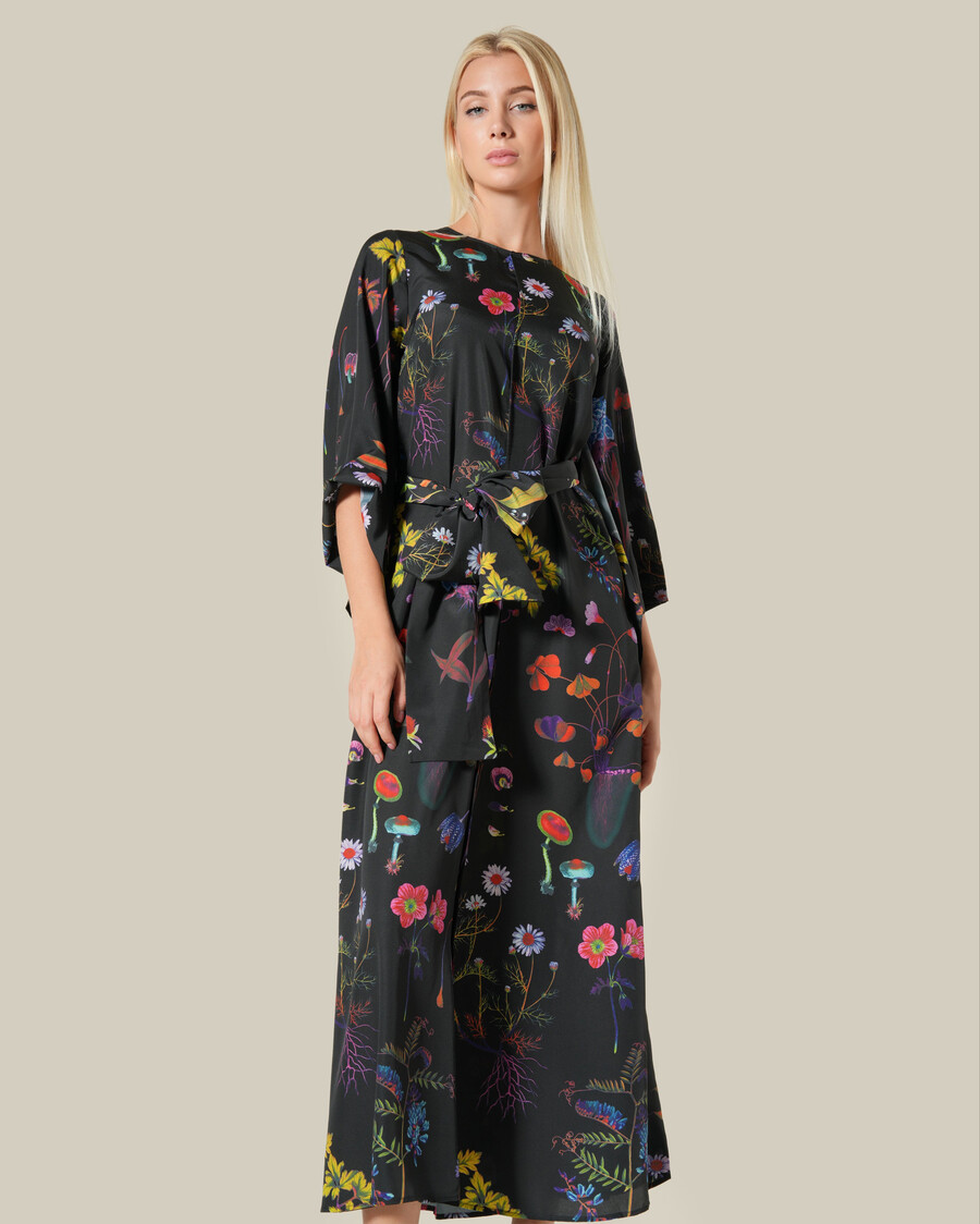vestido largo con estampado floral multicolor