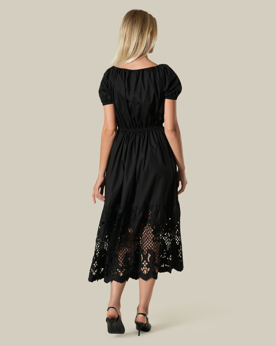 vestido de algodón con bordado enrejado