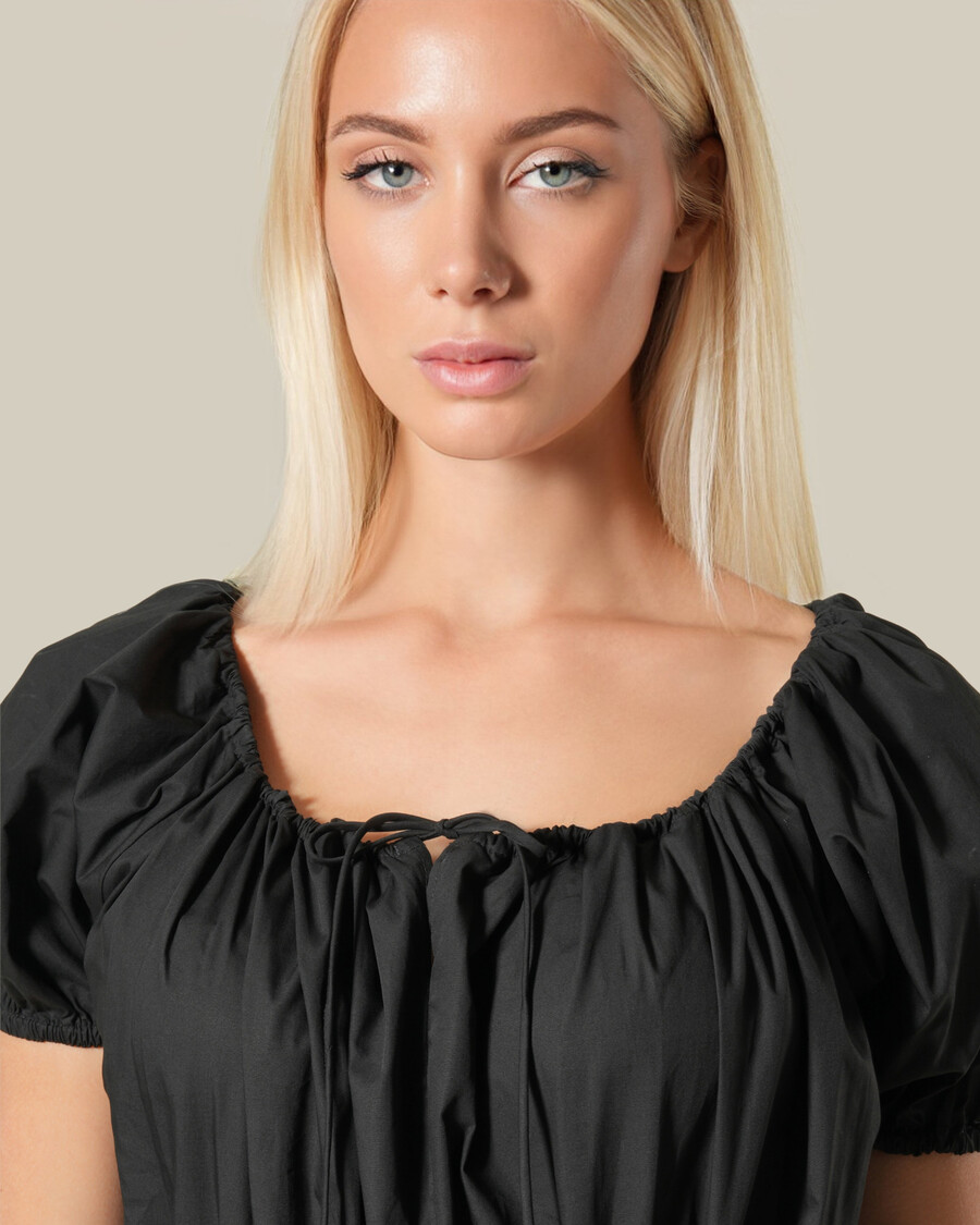 vestido de algodón con bordado enrejado
